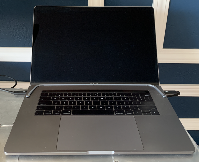 Turning off your Touch Bar Macbook Pro screen without closing the lid